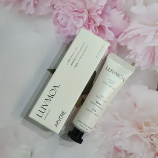 러브모아 향수 고체향수 승무원 고체향수 바르는 향수 니치향수 도손 우드세이지 앤 씨솔트 — 4점을 준 리뷰어가 2022년 11월 올린 사용 사진