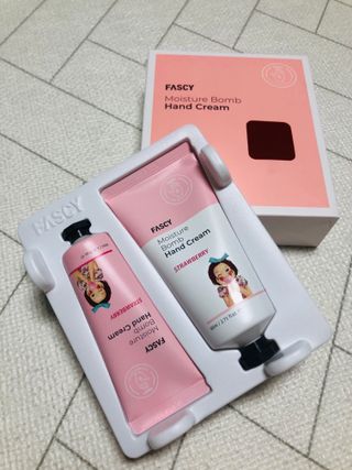파시 FASCY 高保湿ハンドクリーム40ml+80ml セット — 5점을 준 리뷰어가 2021년 6월 올린 사용 사진