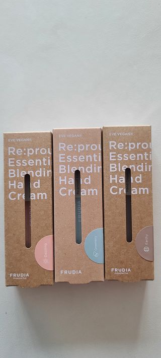 [후르디아] 끈적임 없는 착한성분 비건  핸드크림 3종 — 4점을 준 리뷰어가 2021년 11월 올린 사용 사진