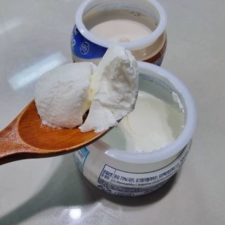 매일바이오 그릭요거트 오리지널 플레인 4개, 로스터리 커피믹스 4개 — 4점을 준 리뷰어가 2021년 12월 올린 사용 사진