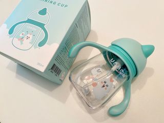 유비맘 트라이탄 코니빨대컵_컬러 랜덤 발송 — 5점을 준 리뷰어가 2021년 2월 올린 사용 사진