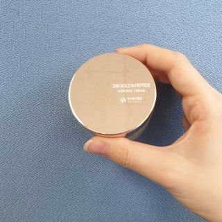 아이앤립 / EYENLIP 아이앤립 24K 골드 N 펩타이드 앰플 크림 — 5점을 준 리뷰어가 2021년 4월 올린 사용 사진