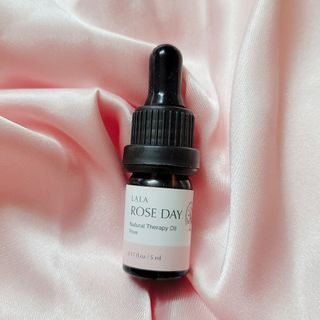 라라로즈데이 시즌2 천연 아로마오일 Y존 케어 속옷향수 이너퍼퓸 5ml  여성의 자존감을 UP시키자 — 5점을 준 리뷰어가 2021년 9월 올린 사용 사진