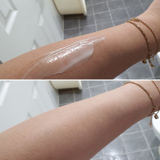 틱톡 [후르디아] 올리브영 아로마 비건 바디워시1종+바디로션1종 (그리너리) — 5점을 준 리뷰어가 2022년 12월 올린 사용 사진
