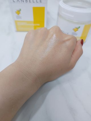 랑벨 비타 에너지 잡티 앰플 패드 65매 (투명하고 밝은 얼굴 광채패드) — 3.5점을 준 리뷰어가 2022년 5월 올린 사용 사진