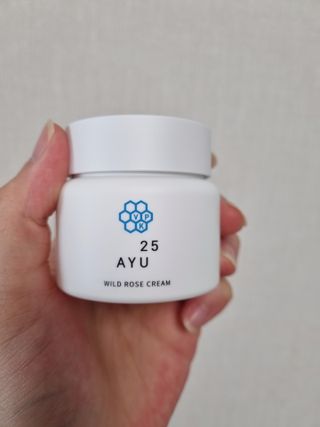 AYU25[아유트웬티파이브]다마스크로즈워터 베이스 천연 수분 촉촉 크림 — 5점을 준 리뷰어가 2021년 4월 올린 사용 사진