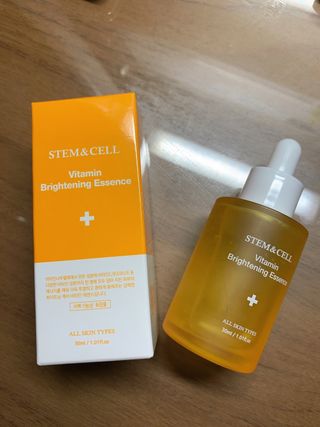 체르엠 스템앤셀 비타민 브라이트닝 에센스 30ml 1개 — 5점을 준 리뷰어가 2021년 9월 올린 사용 사진