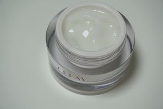 프리마인 바르기만 하면 철벽 스킨케어+24시간 마스크팩 효과. 셀라브 리제너레이팅 시스템 부스터+크림 세트 — 5점을 준 리뷰어가 2023년 6월 올린 사용 사진