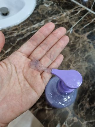 벨먼 내추럴스파 수분광채 스크럽 바디워시 600ml 5종 — 5점을 준 리뷰어가 2022년 5월 올린 사용 사진
