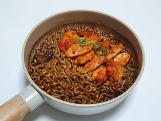 굽네몰 [굽네] 소스가 맛있는 닭가슴살 슬라이스 4종 — 4.5점을 준 리뷰어가 2021년 11월 올린 사용 사진