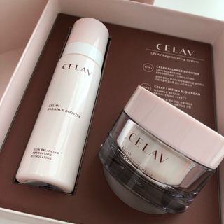 프리마인 바르기만 하면 철벽 스킨케어+24시간 마스크팩 효과. 셀라브 리제너레이팅 시스템 부스터+크림 세트 — 4.5점을 준 리뷰어가 2023년 4월 올린 사용 사진