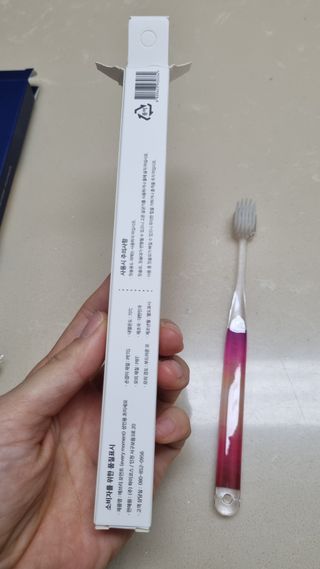 에브리모먼트 에브리 모먼트 칫솔 Every moment toothbrush — 5점을 준 리뷰어가 2022년 2월 올린 사용 사진