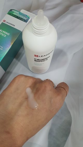 리더스코스메틱 리더스 카밍 바이오틱스 에센스 워터 — 5점을 준 리뷰어가 2021년 6월 올린 사용 사진