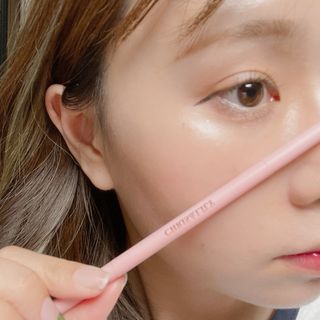 [크리스앤릴리] 슬림 아울 브로우(라떼브라운) — 5점을 준 리뷰어가 2022년 9월 올린 사용 사진