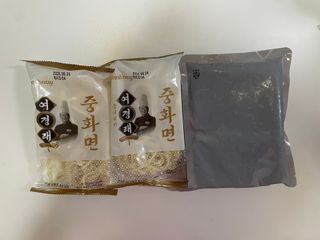 프레시지 *구매평/중식대가여경래 짜장면 2인분 (냉동) — 5점을 준 리뷰어가 2025년 9월 올린 사용 사진