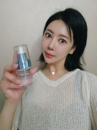나우 [리브엠] 화해 1등 수분앰플 , 엑소코어 워터풀 텐션 앰플 — 5점을 준 리뷰어가 2023년 8월 올린 사용 사진