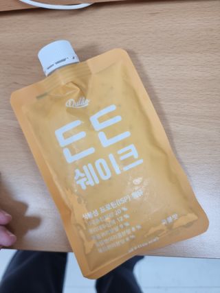 [덜다] 든든 식물성 단백질 쉐이크 40g X 7입 (곡물/딸기) — 5점을 준 리뷰어가 2023년 10월 올린 사용 사진