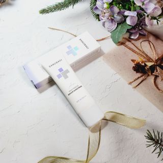 바노바기 코스메틱 바노바기 밀크씨슬 리페어 시카 선스크린 플러스 50ml — 5점을 준 리뷰어가 2023년 1월 올린 사용 사진