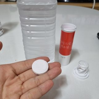 [슬림드랍 석류맛] 건기식 다이어트 보조제 겸 비타민 — 5점을 준 리뷰어가 2022년 1월 올린 사용 사진