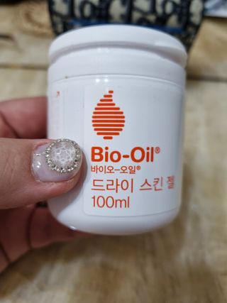 바이오오일 [바이오-오일] 드라이 스킨 젤 100ml — 5점을 준 리뷰어가 2021년 12월 올린 사용 사진