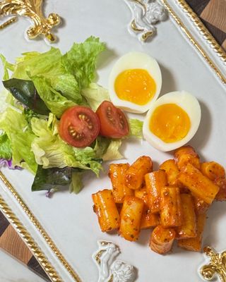 프리 [요리궁리] 타입 B (매콤,치즈,매콤까르보) 꽃떡볶이 6개입 세트 — 5점을 준 리뷰어가 2024년 12월 올린 사용 사진