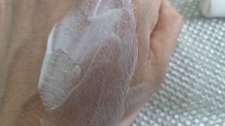 바노바기 코스메틱 바노바기 밀크씨슬 리페어 시카 선스크린 플러스 50ml — 5점을 준 리뷰어가 2023년 4월 올린 사용 사진