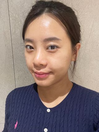 바르는뷰티 데생멀티밤 식물유래성분 97 저분자콜라겐 피부수분 미백 주름개선 멀티밤스틱 — 5점을 준 리뷰어가 2021년 11월 올린 사용 사진