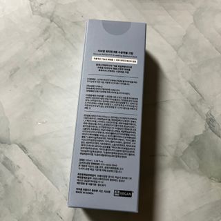 나우 [리브엠]피부 속부터 겹겹이, 촘촘하게! 워터핏8중 수분착붙 크림 — 5점을 준 리뷰어가 2025년 5월 올린 사용 사진