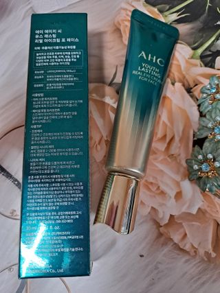 [NEW 탄력유턴 아이크림] AHC 유스 래스팅 리얼 아이크림 포 페이스 — 5점을 준 리뷰어가 2021년 3월 올린 사용 사진