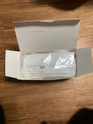 JHWORLD 스누피 마스크 정품 스누피 KF-AD 국내 비말차단 아동용 성인용 일회용 덴탈마스크 50매 — 4.5점을 준 리뷰어가 2021년 6월 올린 사용 사진