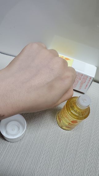 바이오오일 [바이오-오일] 스킨케어 오일 내추럴 60ml — 5점을 준 리뷰어가 2021년 12월 올린 사용 사진