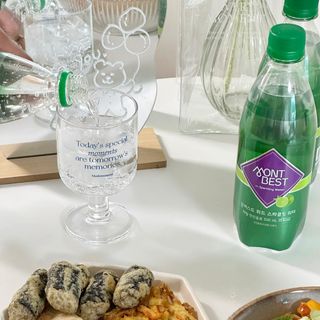 몽베스트 Montbest with Sparkling water Lime20병 — 5점을 준 리뷰어가 2022년 10월 올린 사용 사진