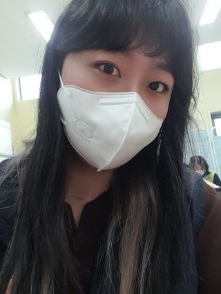 [숨그림]  덴탈마스크 짱구 우리아이 그리고 내가 쓰는 믿을수있는 케릭터 마스크  16종 — 5점을 준 리뷰어가 2021년 11월 올린 사용 사진