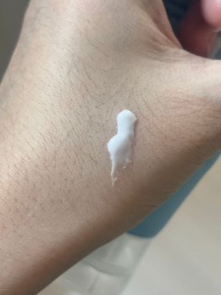 나우_ [리브엠]피부 속부터 겹겹이, 촘촘하게! 워터핏8중 수분착붙 크림 — 5점을 준 리뷰어가 2025년 1월 올린 사용 사진