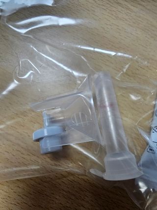 케이퓨리 아나파코 코로나 타액 자가 진단키트 1회분 3개 — 5점을 준 리뷰어가 2023년 4월 올린 사용 사진
