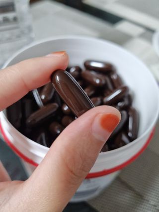 Swisse 스위스 고함량 프로폴리스 2,000mg 210정 — 5점을 준 리뷰어가 2021년 11월 올린 사용 사진