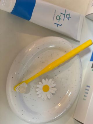 [심폐소생소] 무불소 임산부 천연 치약 — 5점을 준 리뷰어가 2021년 9월 올린 사용 사진