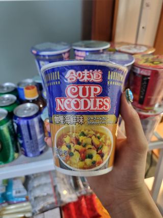 NISSIN 닛신 컵누들  4종 - 씨푸드오리지날, 씨푸드 스파이시, 씨푸드 커리, 씨푸드 XO소스 — 5점을 준 리뷰어가 2022년 5월 올린 사용 사진
