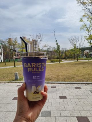 바리스타룰스 돌체 라떼 — 5점을 준 리뷰어가 2023년 4월 올린 사용 사진