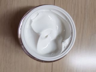 랑스레 매직피치 화이트닝 파워 화이트닝크림 — 4점을 준 리뷰어가 2021년 4월 올린 사용 사진