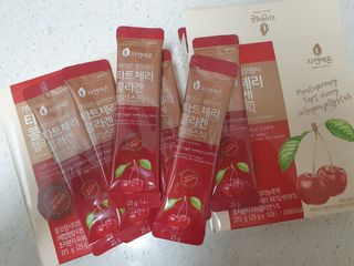 자연에온 가득담은 몽모랑시 타트체리 콜라겐 젤리스틱 — 4점을 준 리뷰어가 2021년 1월 올린 사용 사진