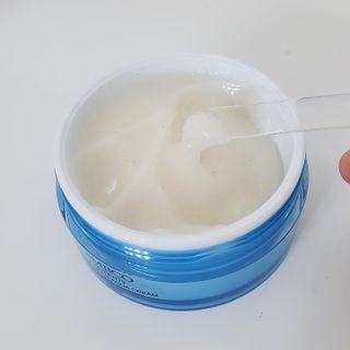 비엠비코 퀸79 노블 골드 아쿠아 크림 — 4점을 준 리뷰어가 2021년 5월 올린 사용 사진