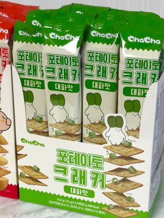 유앤아이트레이드 릴스  [챠챠] 포테이토 크래커 (오리지널맛, 대파맛) 51g x 12입, 각 1case — 5점을 준 리뷰어가 2025년 2월 올린 사용 사진
