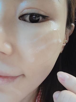 비엠비코 퀸79 노블 골드 아쿠아 크림 — 5점을 준 리뷰어가 2021년 5월 올린 사용 사진