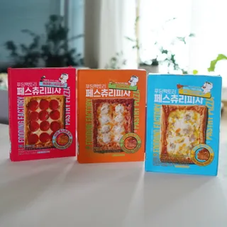 [푸딩팩토리] 페스츄리 피자 4종 택3_파이브 치즈/페퍼로니 비프칠리/고추베이컨 포테이토/허니고르곤졸라 — 4.5점을 준 리뷰어가 2022년 7월 올린 사용 사진