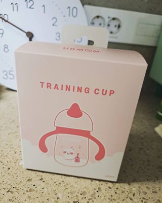 유비맘 트라이탄 코니빨대컵_컬러 랜덤 발송 — 5점을 준 리뷰어가 2021년 3월 올린 사용 사진