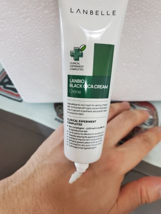 랑벨 랑바이오 블랙 시카 크림 50ml(블랙비 프로폴리스, 시카 4종, 판테놀 10 함유) — 5점을 준 리뷰어가 2022년 7월 올린 사용 사진