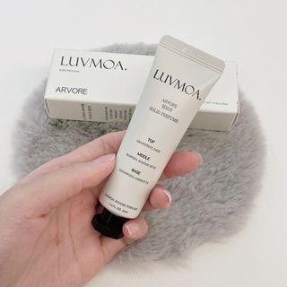 러브모아 향수 고체향수 승무원 고체향수 바르는 향수 니치향수 도손 우드세이지 앤 씨솔트 — 5점을 준 리뷰어가 2022년 12월 올린 사용 사진