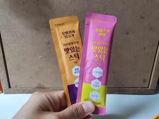 페페로니 맛있는 스틱 - 무항생제 닭고기 15개 + 알래스카 연어 15개 — 5점을 준 리뷰어가 2021년 8월 올린 사용 사진