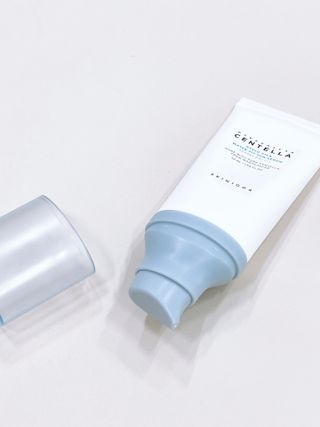 [스킨1004] 마다가스카르 센텔라 히알루-시카 워터핏 선세럼 50ml — 5점을 준 리뷰어가 2024년 5월 올린 사용 사진